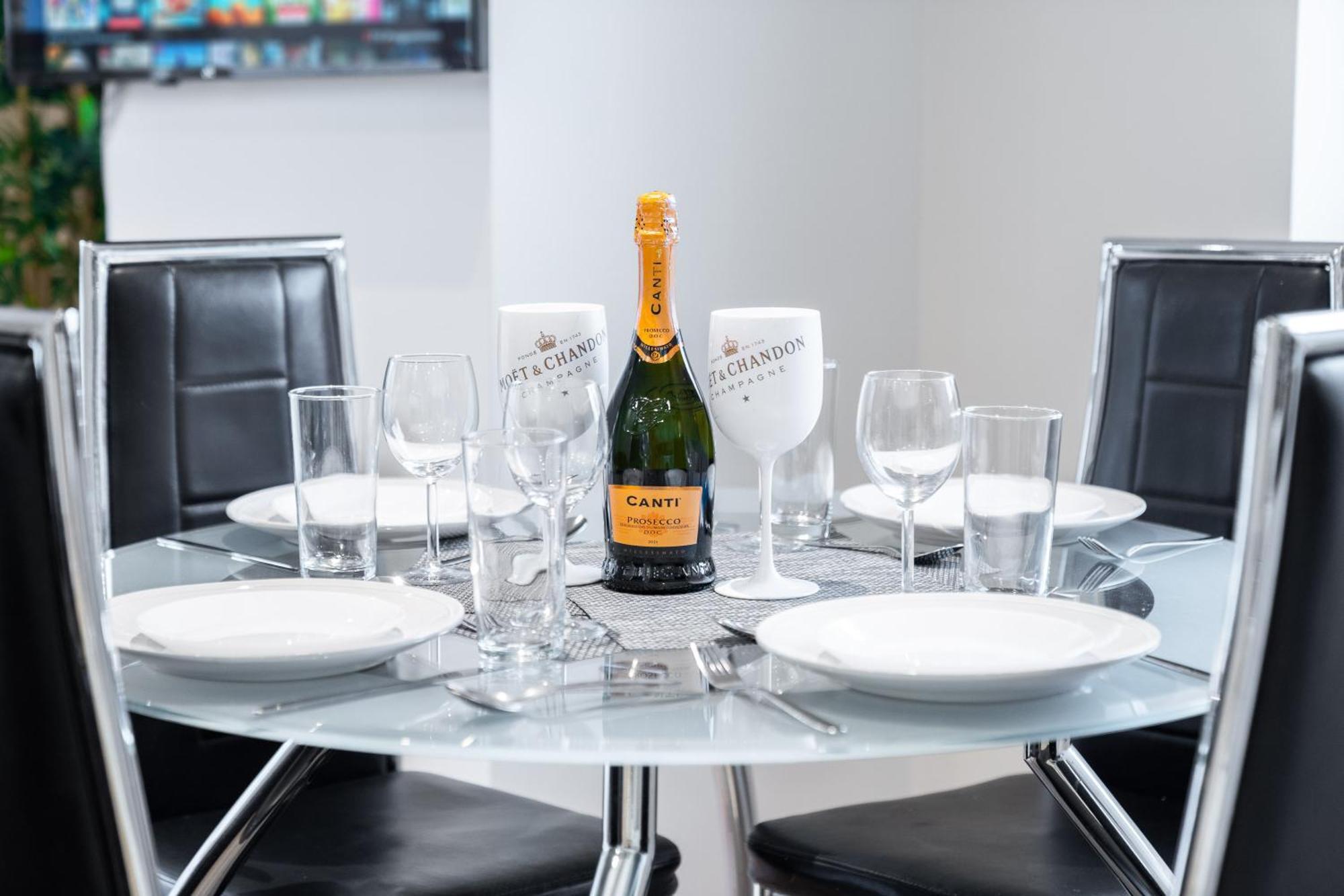 ברמינגהאם City Centre Apartment - 2 Bedroom - Secure Parking - Top Rated - 201M מראה חיצוני תמונה