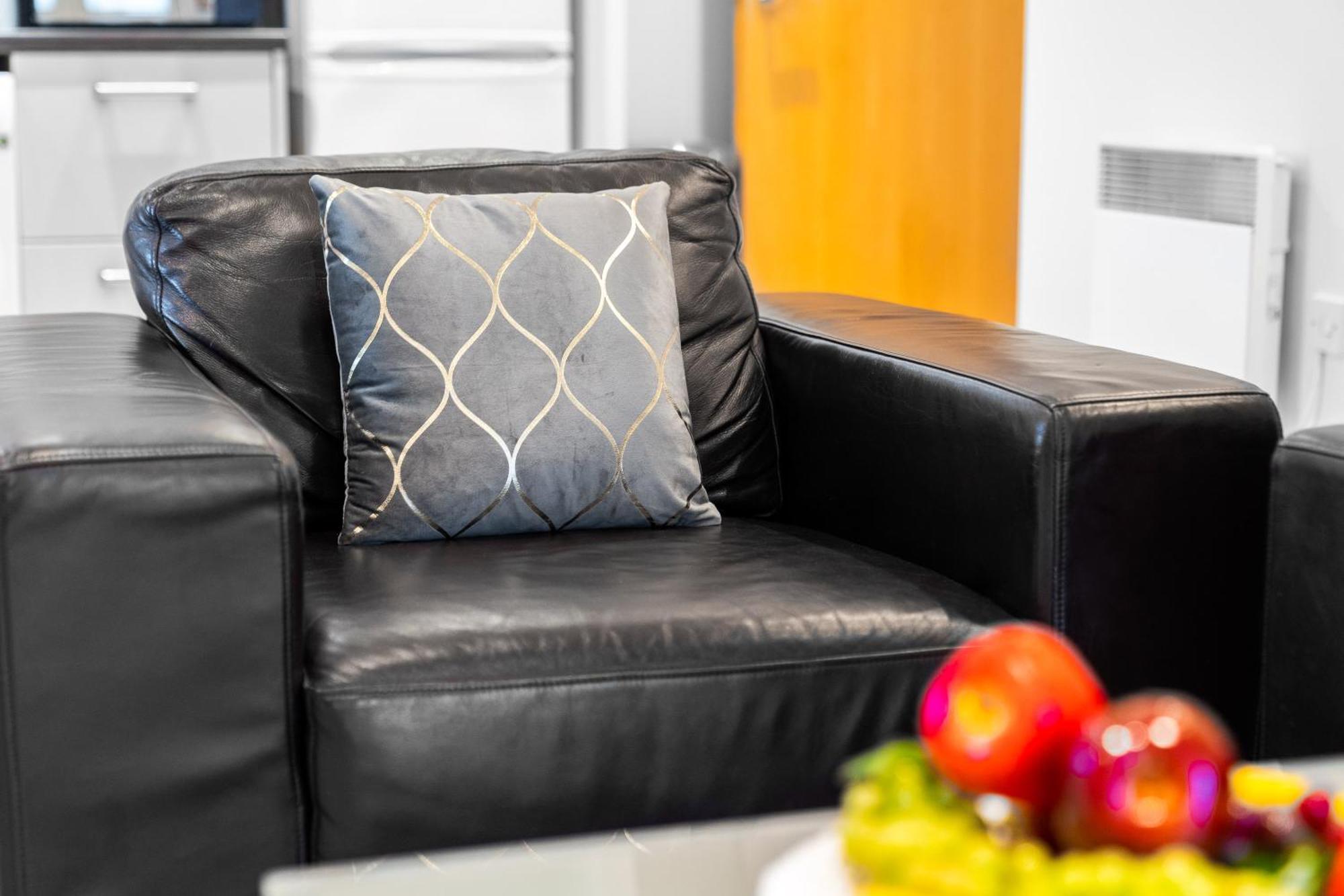 ברמינגהאם City Centre Apartment - 2 Bedroom - Secure Parking - Top Rated - 201M מראה חיצוני תמונה